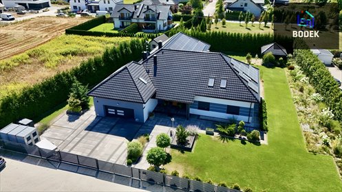 Na sprzedaż luksusowy dom 436 m² w Kiełczówku z nowoczesnym wyposażeniem dom Kiełczówek, Kiełczówek, Miętowa