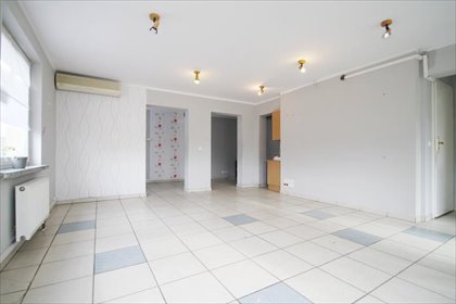 Wynajem 50 m2 z klimatyzacją i parkingiem lokal użytkowy Opole, Wróblin