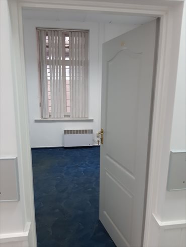Lokal użytkowy na wynajem Jędrzejów, 11 Listopada 38m2 Foto 2
