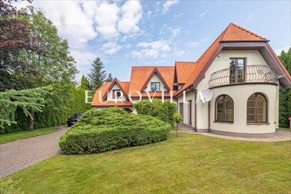 Dom 350 m2 na zamkniętym osiedlu Konstancin-Jeziorna dom Konstancin-Jeziorna