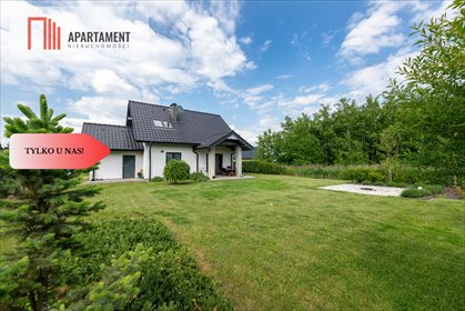 Nowoczesny dom 120 m2 z garażem, ogrodem i kominkiem dom Miękinia, Leśna