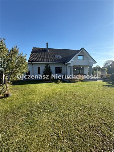 Zapraszam do obejrzenia przestronnego domu 360 m² z garażami i fotowoltaiką dom Mochle