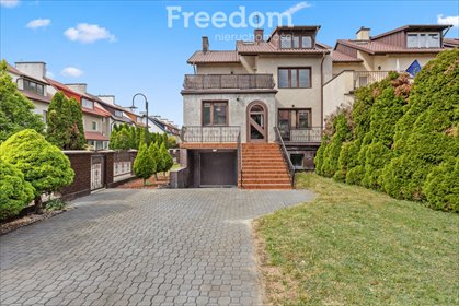 Przestronny segment 219 m² z ogródkiem i potencjałem dom Piaseczno, Cyrkonii