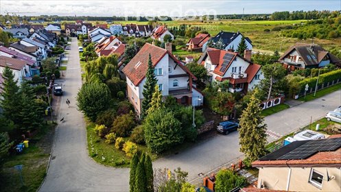 Zapraszam do obejrzenia przestronnego domu 200 m² z ogrodem i garażem dom Kołobrzeg, Karola Szymanowskiego