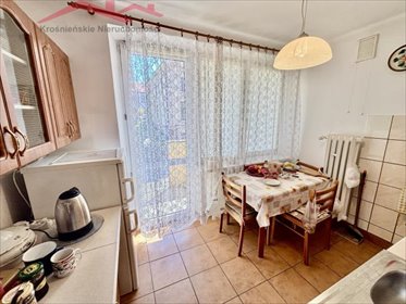 Do sprzedania przestronne mieszkanie 49,5 m² z loggią i piwnicą mieszkanie Krosno, Śródmieście