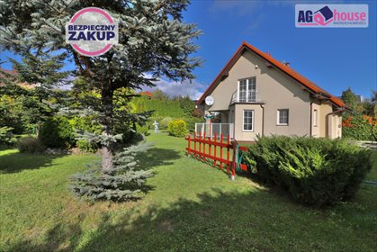 Przestronny dom z kominkami, garażem i ogrodem dom Kowale, Staropolska