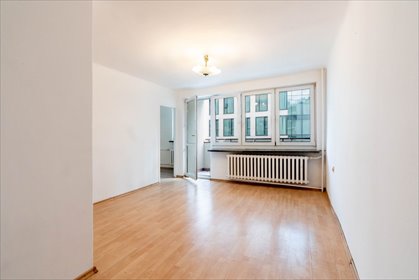 Do sprzedania funkcjonalne 3-pokojowe mieszkanie 47 m² w Warszawie mieszkanie Warszawa, Śródmieście, Chmielna