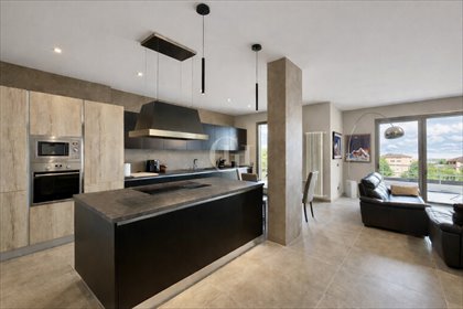 Nowoczesne 85 m² z widokiem na jezioro Garda mieszkanie Sirmione