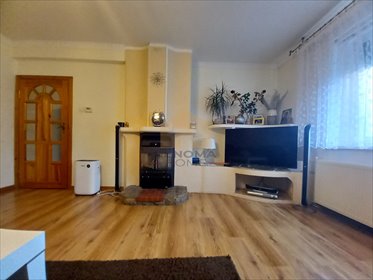 Sprzedam dom z ogródkiem i garażem w Żarowie dom Żarów