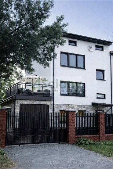 Przestronny dom 5 pokoi z nowym dachem i garażem dom Zielonka