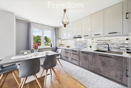 Dom z 2 niezależnymi mieszkaniami, 200 m2, ogród dom Łączany