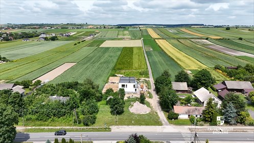 Nowoczesny bliźniak 130 m² z ogrodem i tarasem - stan deweloperski dom Miechów, Racławicka