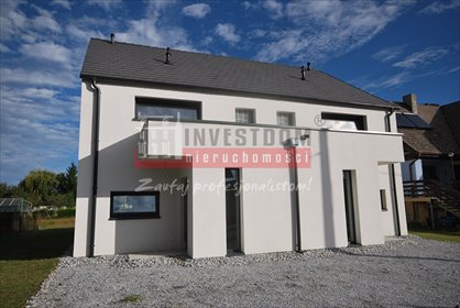 Nowoczesny dom w Opolu z ogrzewaniem podłogowym dom Opole, Półwieś