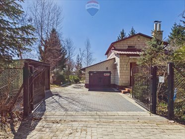 Urokliwy domek letniskowy 60 m² z garażem i ogrodem dom Rogóźno