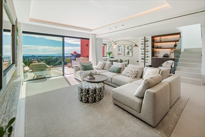 Zapraszam do dwupoziomowego apartamentu z basenem i panoramicznymi widokami mieszkanie Monte Halcones, Monte Halcones