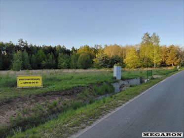 Uzbrojona działka budowlana 627 m2 w spokojnej okolicy działka Poczesna