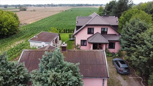 Na sprzedaż przestronny dom z dwoma niezależnymi budynkami w Kaskach dom Kaski