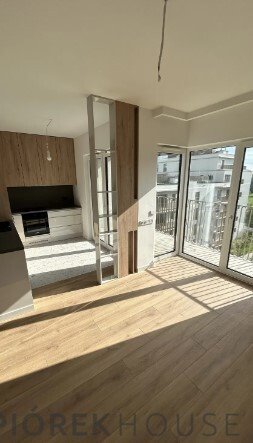 Na sprzedaż przestronne 27,83 m² z balkonem w Warszawie mieszkanie Warszawa, Praga-Północ, Jagiellońska