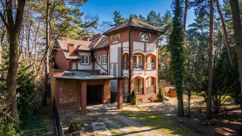 Przestronny dom 651 m² w Podkowie Leśnej z dużą działką dom Podkowa Leśna