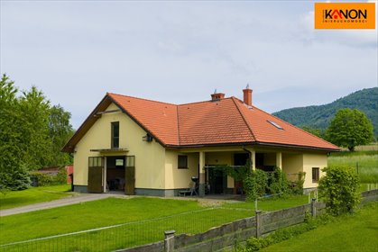 Budynek gospodarczy z mieszkaniem, warsztat, 3000 m2 działki dom Kozy