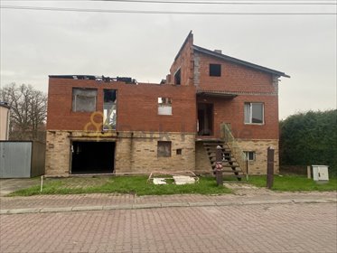 Do sprzedania dom surowy z dużym potencjałem 195 m² w Kożuchowie dom Kożuchów