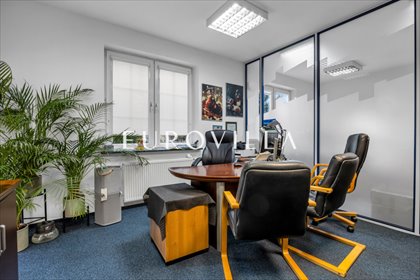 Przestronny biurowiec 400 m² w Wilanowie z parkingiem dom Warszawa, Wilanów, Wiertnicza