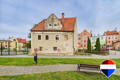 Dom z potencjałem inwestycyjnym i dużym mieszkaniem dom Złotoryja, Zaułek