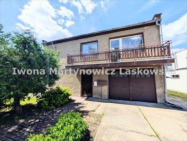 Do sprzedania dom z potencjałem 195 m² w Wołowie dom Wołów