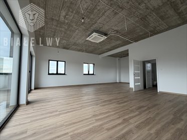 Na wynajem przestronny lokal usługowy 79 m² w Prażmowie lokal użytkowy Prażmów, Piotra Czołchańskiego