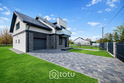 Nowoczesny bliźniak 175 m² z garażem i 4 sypialniami dom Błonie