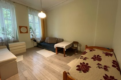 Przestronne 3-pokojowe mieszkanie z wysokimi sufitami i oryginalnymi oknami mieszkanie Szczecin