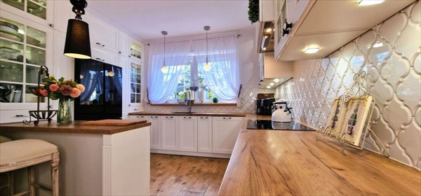 Luksusowy dom 210 m² z neoklasycystycznym stylem - duża działka dom Jelenia Góra, Cieplice Śląskie-Zdrój, Wolności