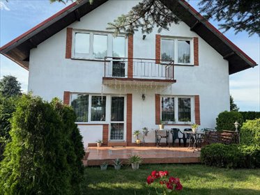 Przestronny dom 160 m² z ogrodem i garażem w centrum Giżycka. dom Giżycko, Staszica