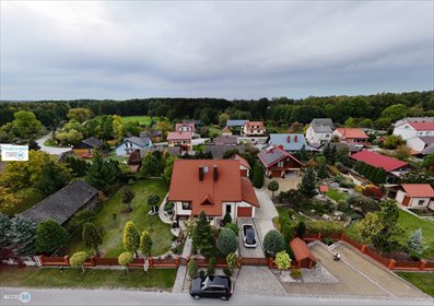 Do sprzedania przestronna posiadłość 162 m² z dwoma domami i ogrodem dom Włoszczowa, Oleszno