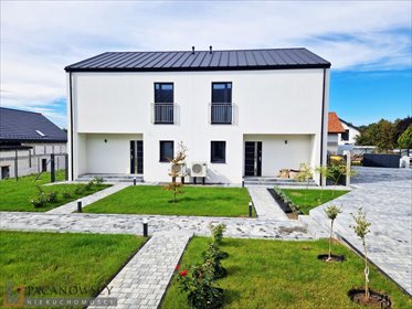 Nowoczesny dom bliźniak z rekuperacją i pompą ciepła dom Łuczyce