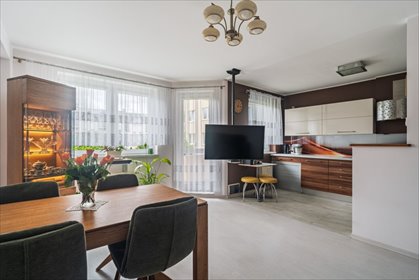 Przestronne 3-pokojowe mieszkanie z dużą kuchnią i balkonem mieszkanie Gdynia, Dąbrowa, Lukrecjowa