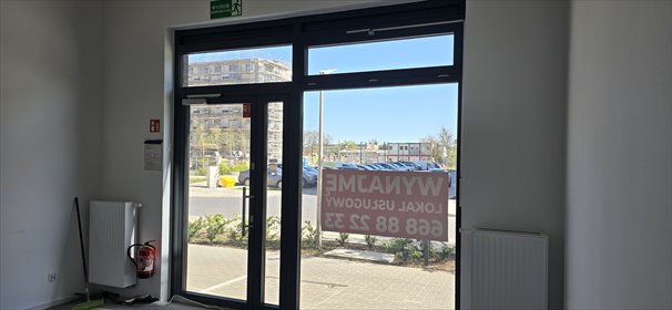 Wynajmę lokal usługowy 20,77 m² z możliwością łączenia w Warszawie lokal użytkowy Warszawa, Wawer, Poematu