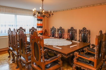 Na sprzedaż przestronny dom 360 m² z zabudową gospodarczą w Raszowej dom Raszowa