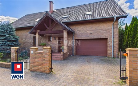 Dom z dwoma niezależnymi mieszkaniami - 264 m² w Osieku dom Osiek, Tulipanowa