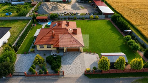 Do sprzedania przestronny dom 266 m² z garażem w Obórkach dom Obórki