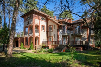 Przestronna willa 651 m² w Podkowie Leśnej z dużą działką dom Podkowa Leśna