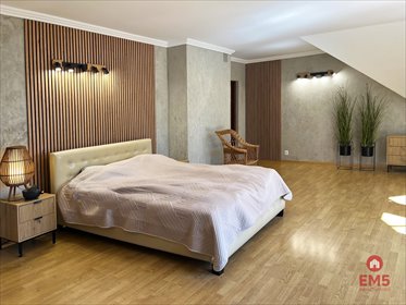 Przestronny dom 376 m2 z ogrodem i tarasem w Porosły-Kolonii dom Porosły-Kolonia