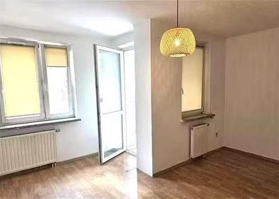 Sprzedam jasne 1 pokój 27,8 m² z balkonem i parkingiem mieszkanie Kraków, Podgórze, ks. Wincentego Turka