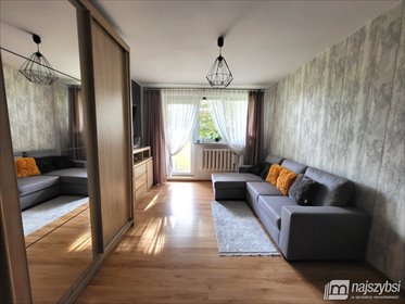 Do sprzedania przestronne mieszkanie 66,9 m² w Dobrej mieszkanie Dobra, Centrum