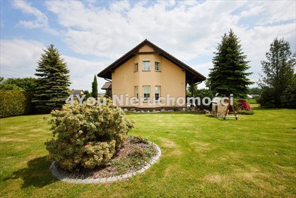 Przestronny dom 230 m² z dużą działką i garażami dom Pisarzowice