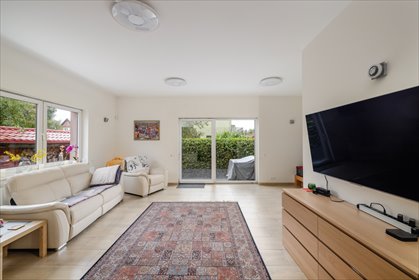 Dom 400 m² z zapleczem firmowym - gotowy do zamieszkania dom Straszyn, Tęczowa