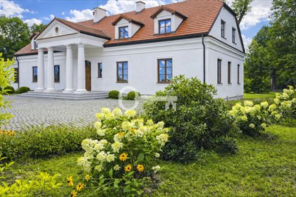 Historyczny dwór z XIX w. z parkiem i stawem. dom Strzegocin
