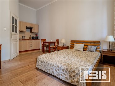 Na wynajem kawalerka 30 m² z balkonem w centrum Krakowa mieszkanie Kraków, Stare Miasto, Szpitalna