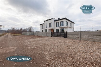 Nowoczesny dom z 2022 r. z 2 kondygnacjami i 8 pokojami dom Zelów, Poznańska