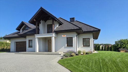 Ekskluzywny dom w Tomaszowicach z 16 arami ogrodu dom Tomaszowice